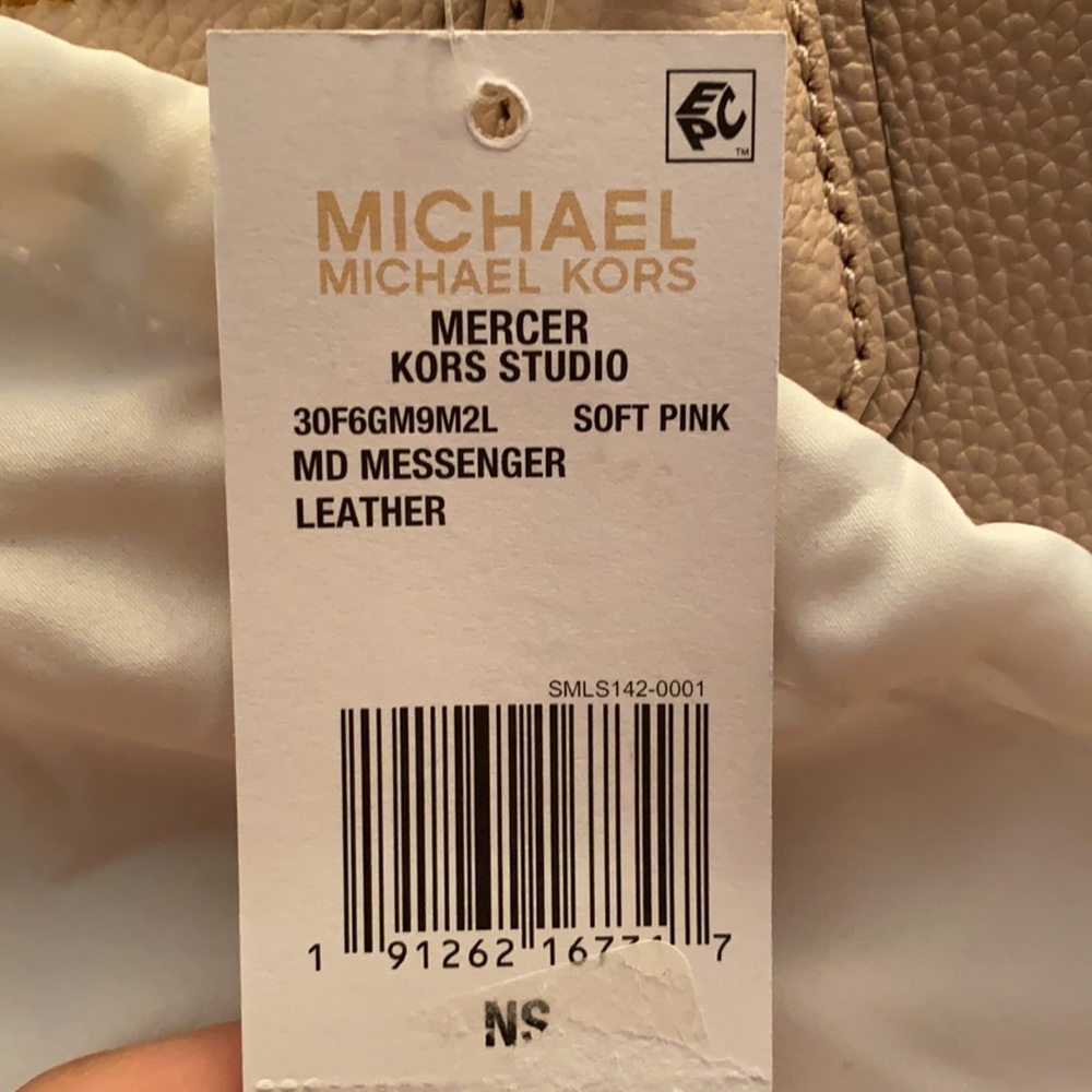 Brand new, never used soft pink Michael Kors bag. - Picture 5 of 5